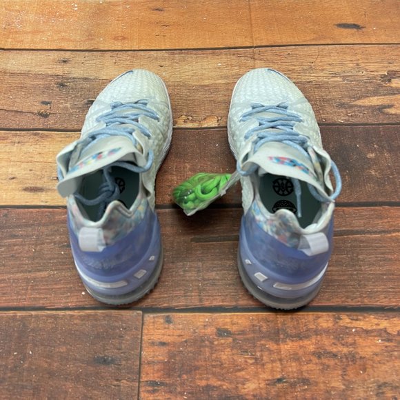 Nike Men's Lebron XVIII Blue Tint Basketball Shoes - Picture 4 of 7